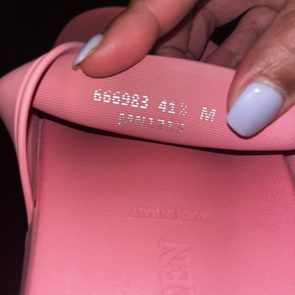 Alexander McQueen Women’s Logo Patch Pool Slides, Pastel Pink Size 41+(US 11.5) - Picture 2 of 10